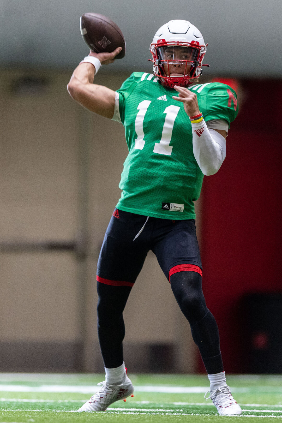 080222-owh-spo-huskerpractice-pic-cm009.jpg